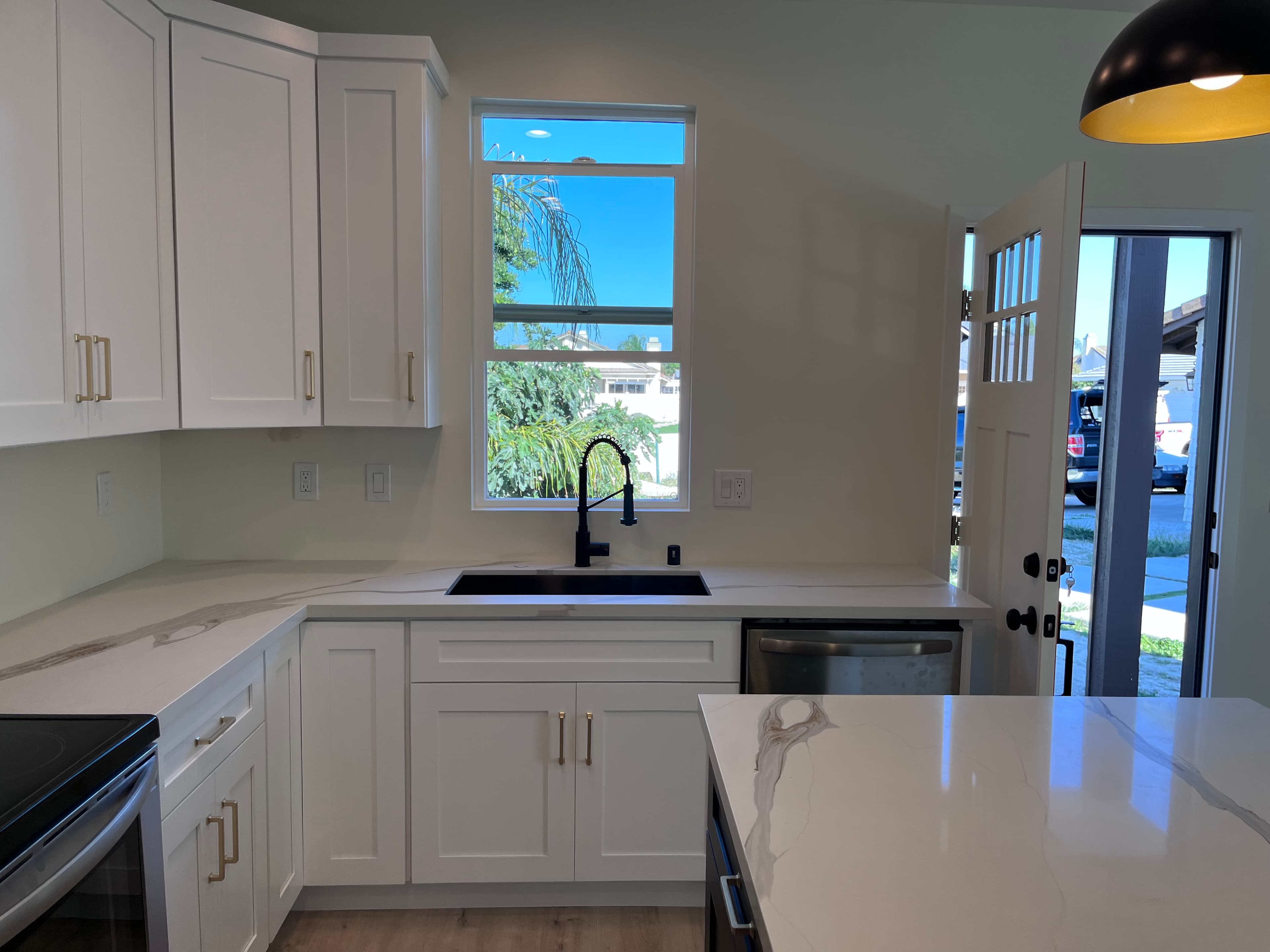 Picture of a newly remodeled kitchen